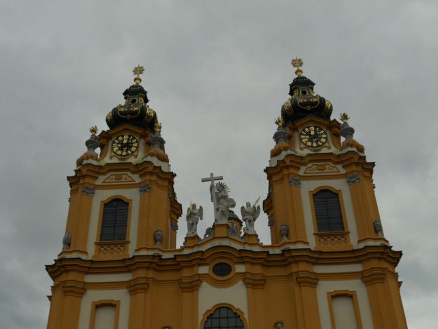 fachada igreja melk