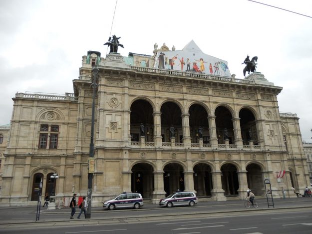 fachada da Staatsoper