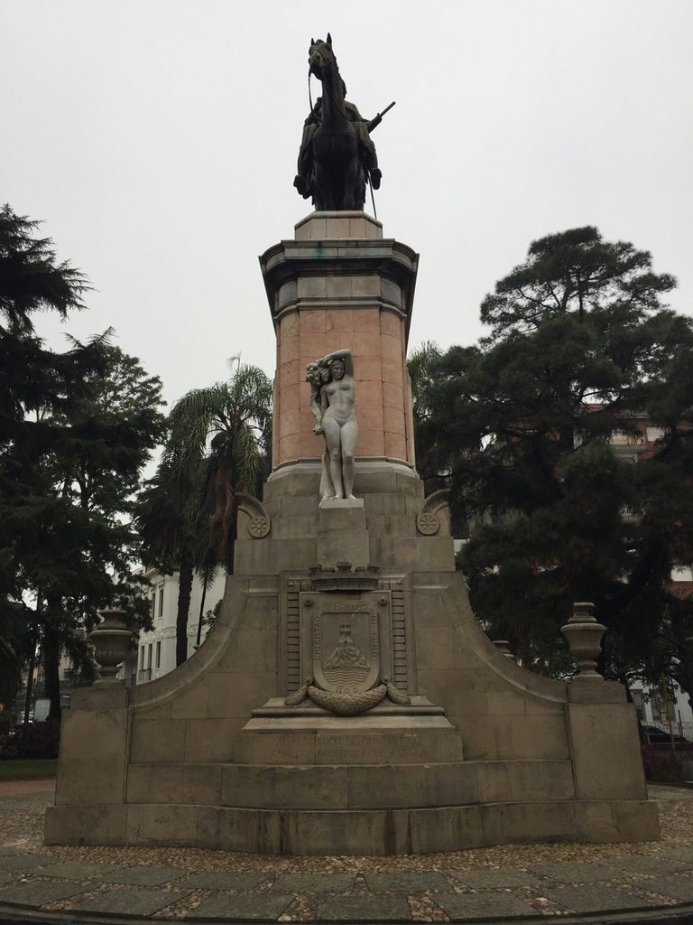 Praça Zabala Montevidéu