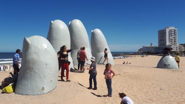 los dedos punta del este