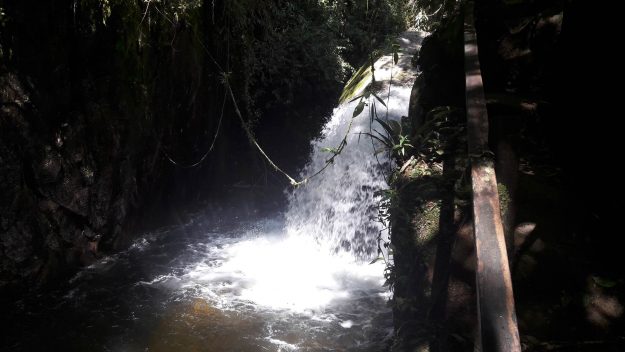 Cachoeira Toca da Raposa, em Mauá.