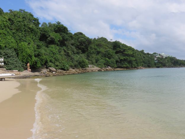 Praia da Sepultura, em Bombinhas