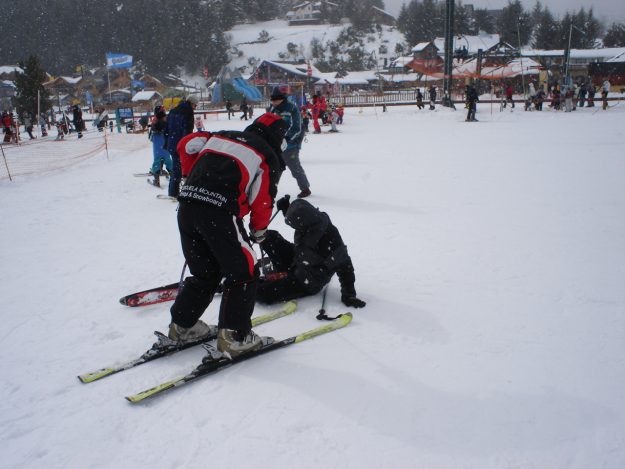 seguro viagem internacional vale apena queda esqui bariloche