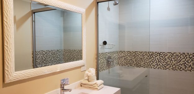 aqualina inn banheiro