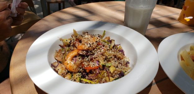 Aqua Beach Club arroz oriental