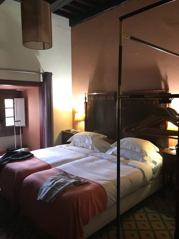 quarto pousada castelo óbidos