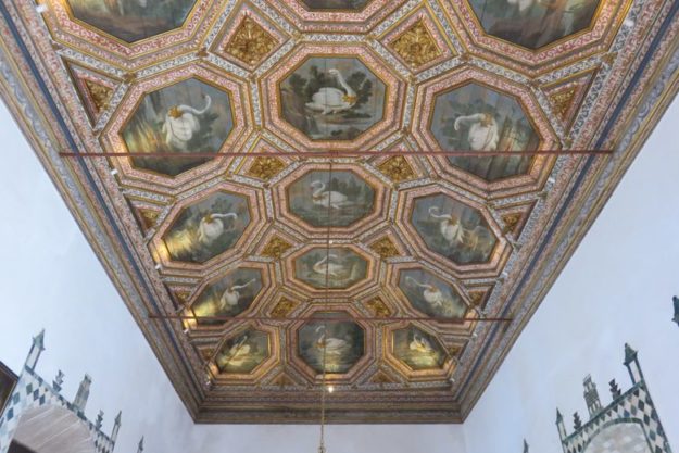 O que fazer em Sintra Palácio da Vila teto madeira