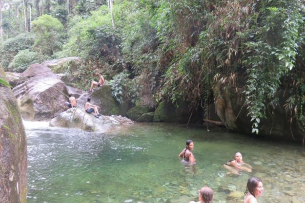 Serrinha do Alambari Poço das Esmeraldas